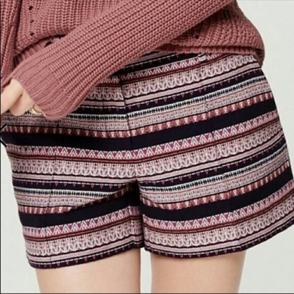 Ann Taylor Loft The Riviera Short Textured Jacquard Tribal Aztec Striped Sz 4 - Picture 1 of 8